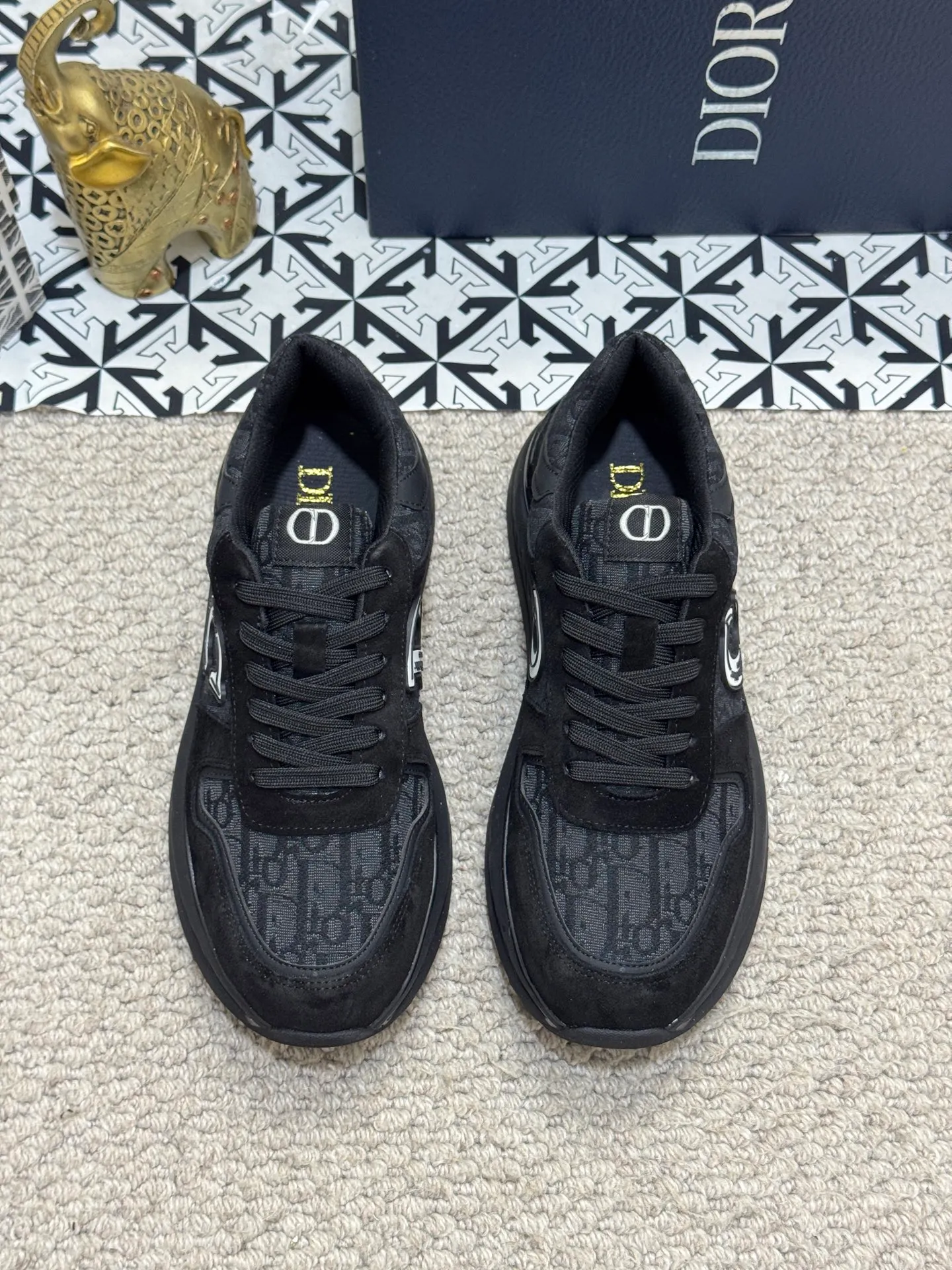 Men's men's shoes 💰440 [New model] 🐞🐞Top original - Dior 🆕 Low-top B02 casual sports shoes, carefully made of first-layer cowhide with canvas, comfortable and breathable ~ rubber soles, enhance style. Fashionable and versatile, it can complement any look. Featuring an exquisite design that is uniquely dynamic and modern, this shoe is part of Dior's legacy and embodies modern elegance. Size: 38-44 (45 customized